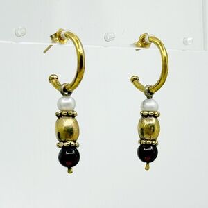 Metropolitan Museum of Art MMA Gold over Sterling silver pearl & garnet earrings
